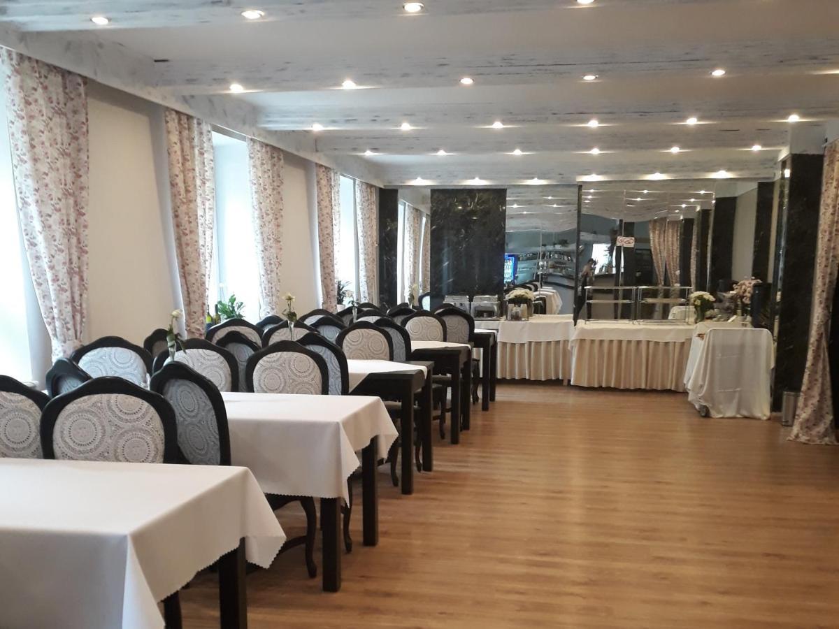 Iskra Ξενοδοχείο Ράντομ Εξωτερικό φωτογραφία