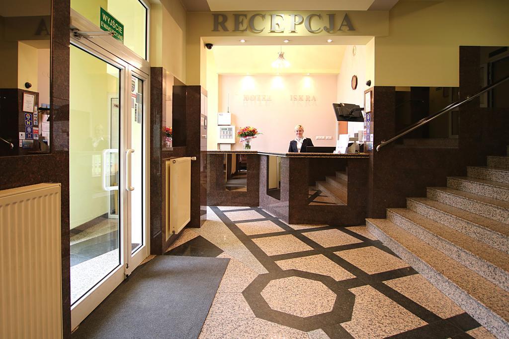 Iskra Ξενοδοχείο Ράντομ Εξωτερικό φωτογραφία